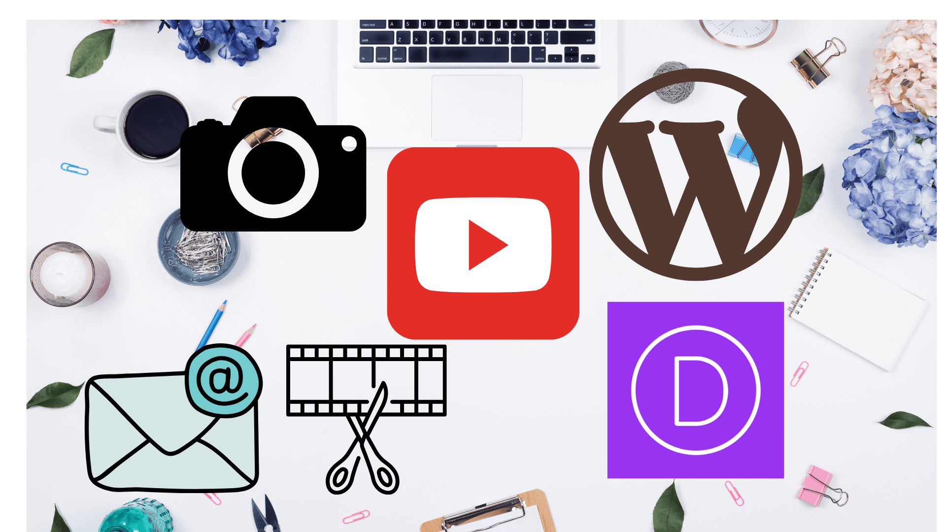 Symbole für Kamera, YouTube, WordPress, E-Mail, Video und ein „D“-Logo auf einem Schreibtischhintergrund